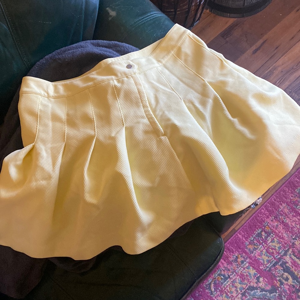 H&M pleated mini skirt yellow